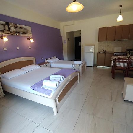 Dimas V House Aparthotel Parga Ngoại thất bức ảnh