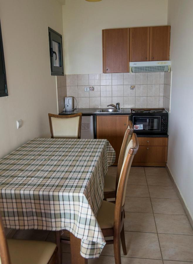 Dimas V House Aparthotel Parga Ngoại thất bức ảnh