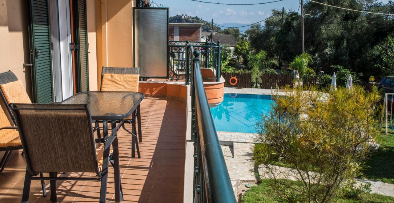 Dimas V House Aparthotel Parga Ngoại thất bức ảnh