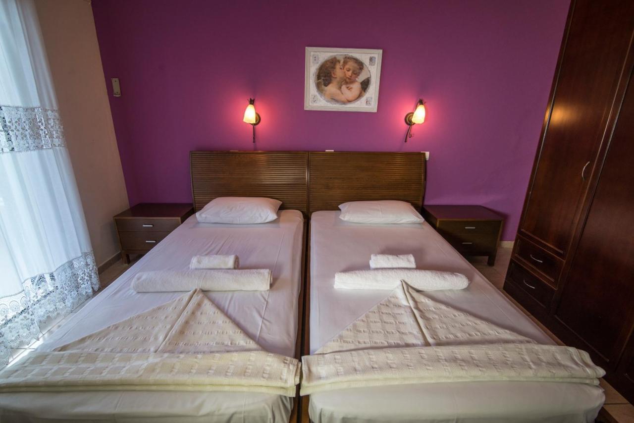 Dimas V House Aparthotel Parga Ngoại thất bức ảnh