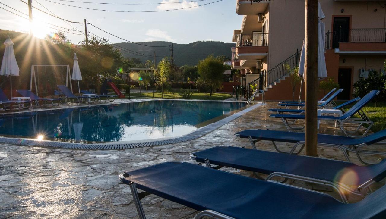Dimas V House Aparthotel Parga Ngoại thất bức ảnh