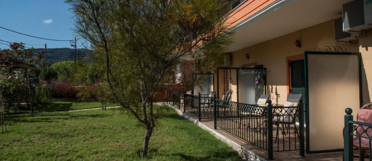 Dimas V House Aparthotel Parga Ngoại thất bức ảnh