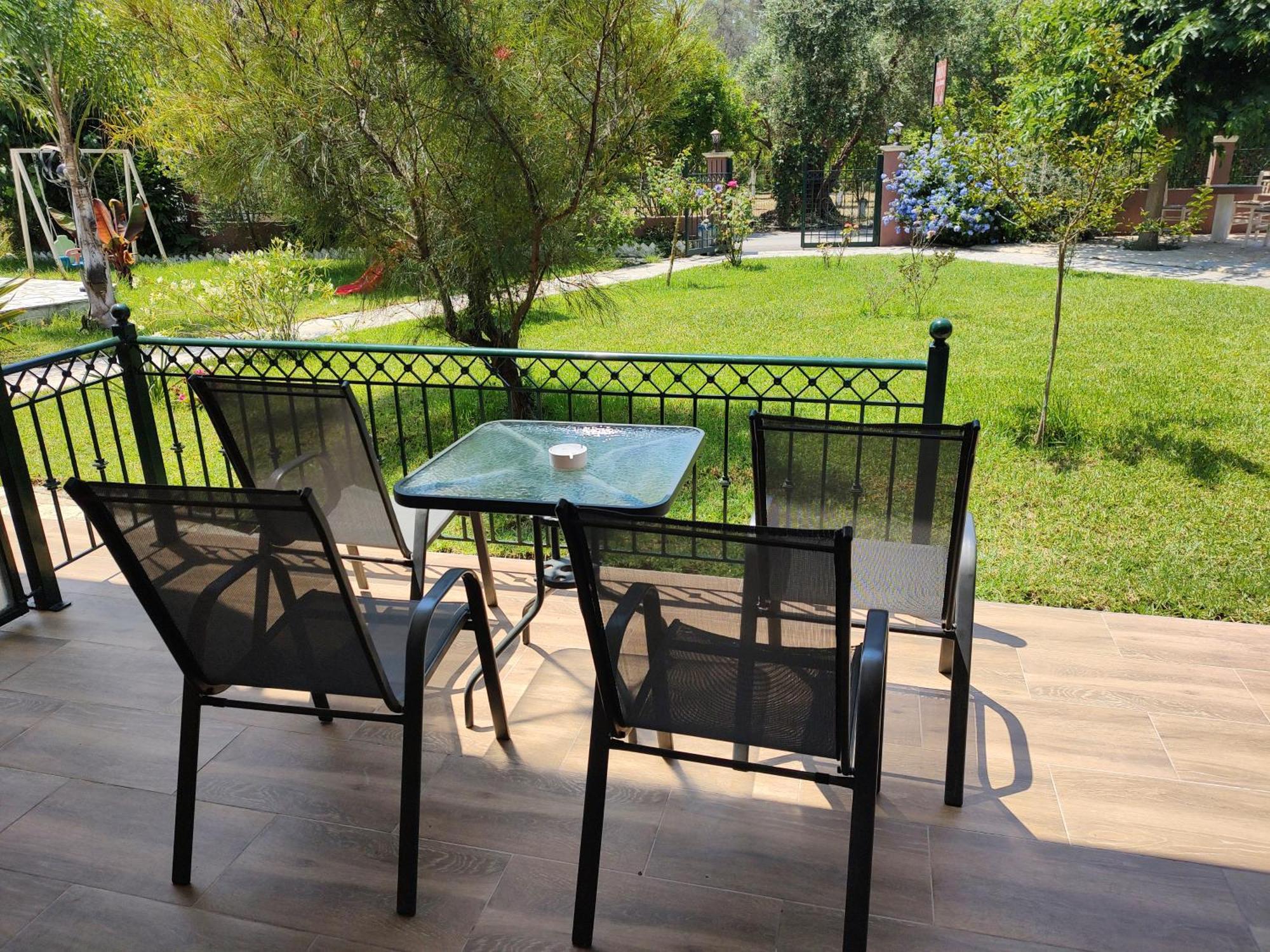 Dimas V House Aparthotel Parga Ngoại thất bức ảnh