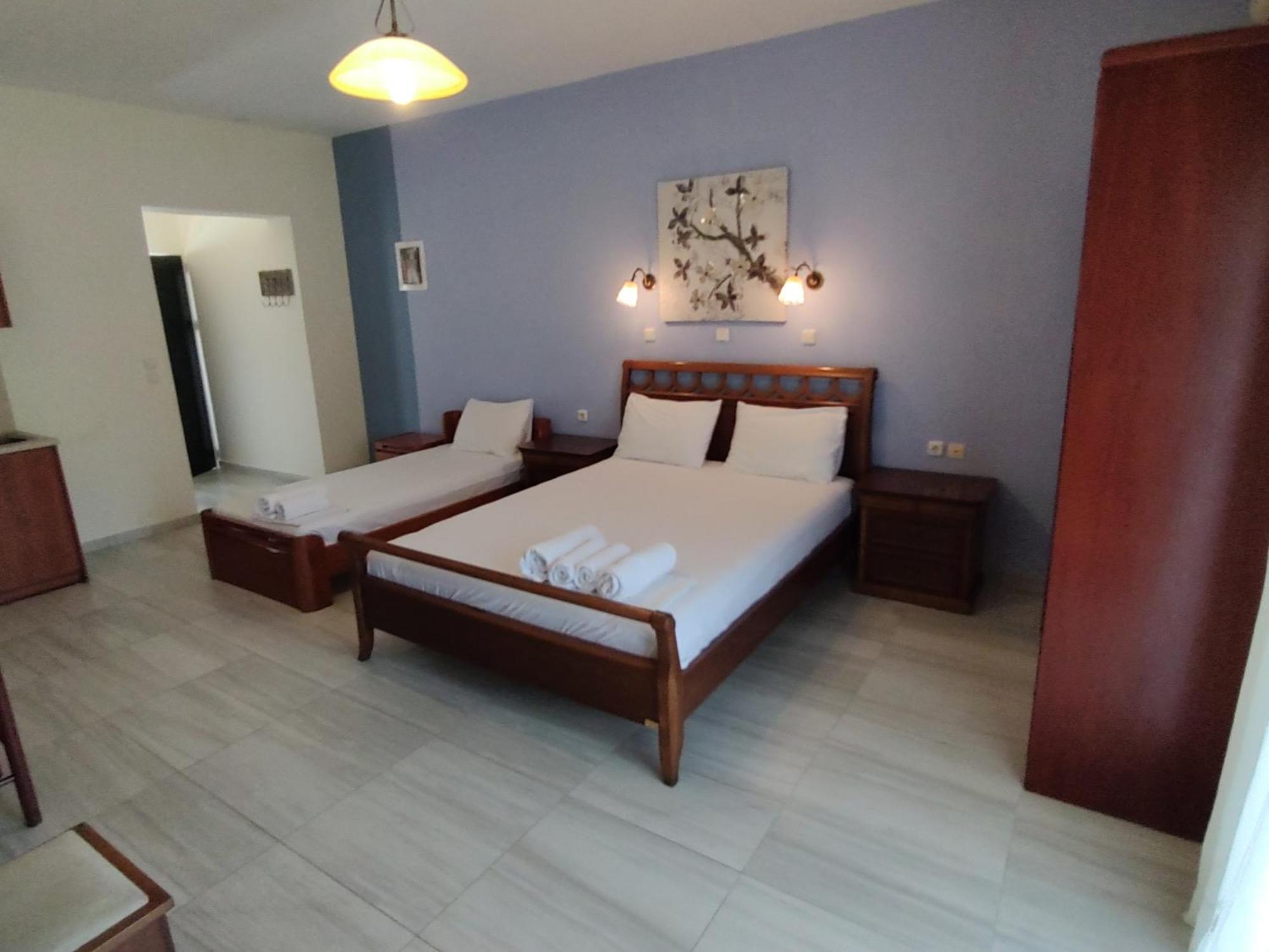 Dimas V House Aparthotel Parga Ngoại thất bức ảnh
