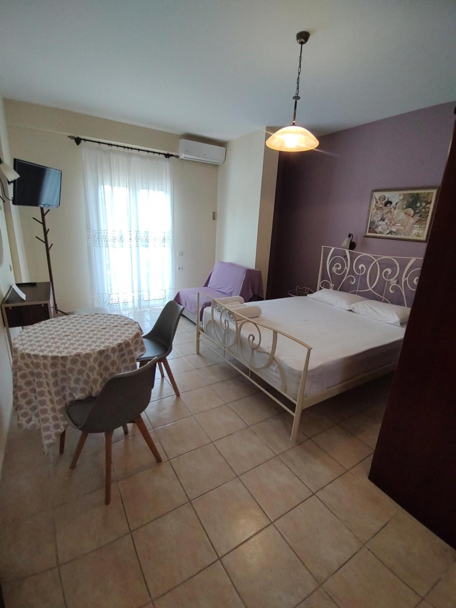 Dimas V House Aparthotel Parga Ngoại thất bức ảnh