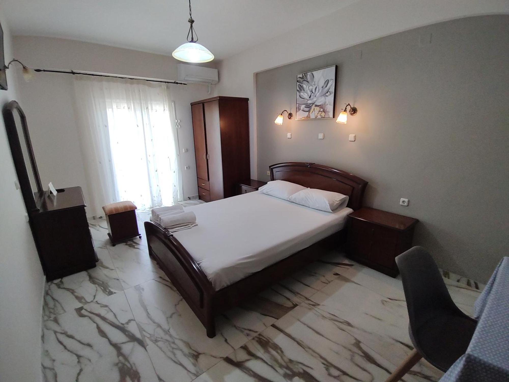 Dimas V House Aparthotel Parga Ngoại thất bức ảnh