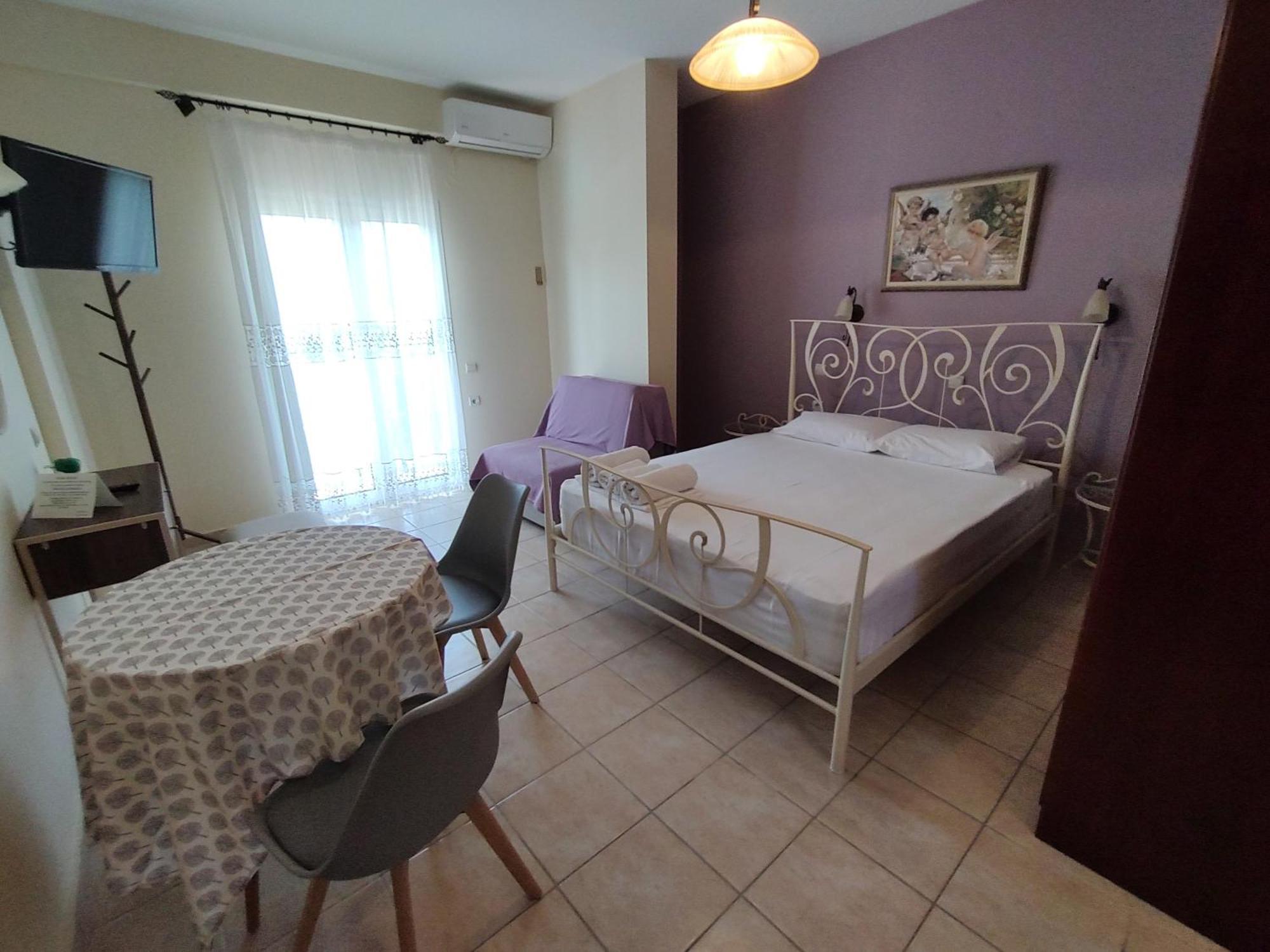 Dimas V House Aparthotel Parga Ngoại thất bức ảnh