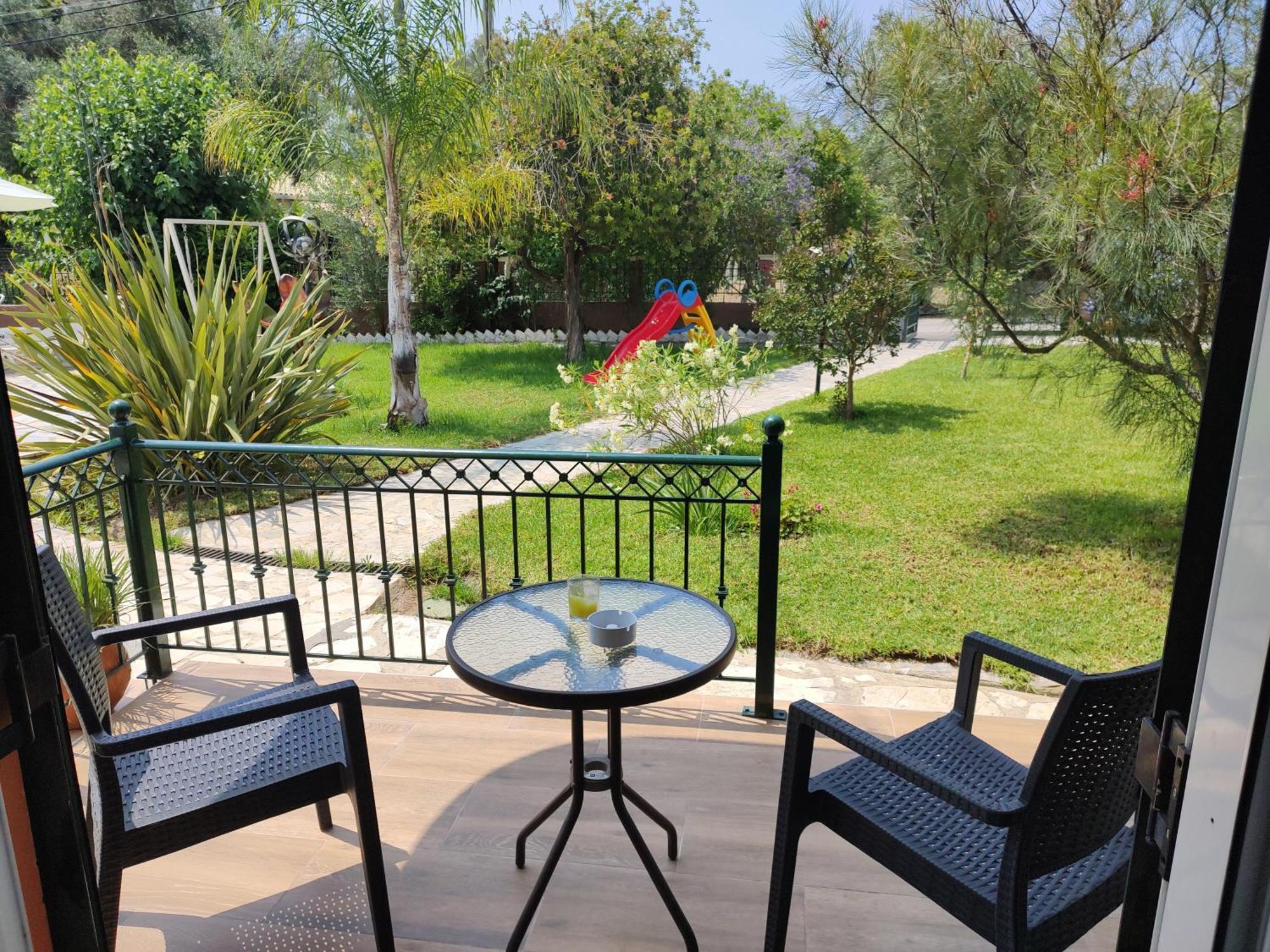 Dimas V House Aparthotel Parga Ngoại thất bức ảnh