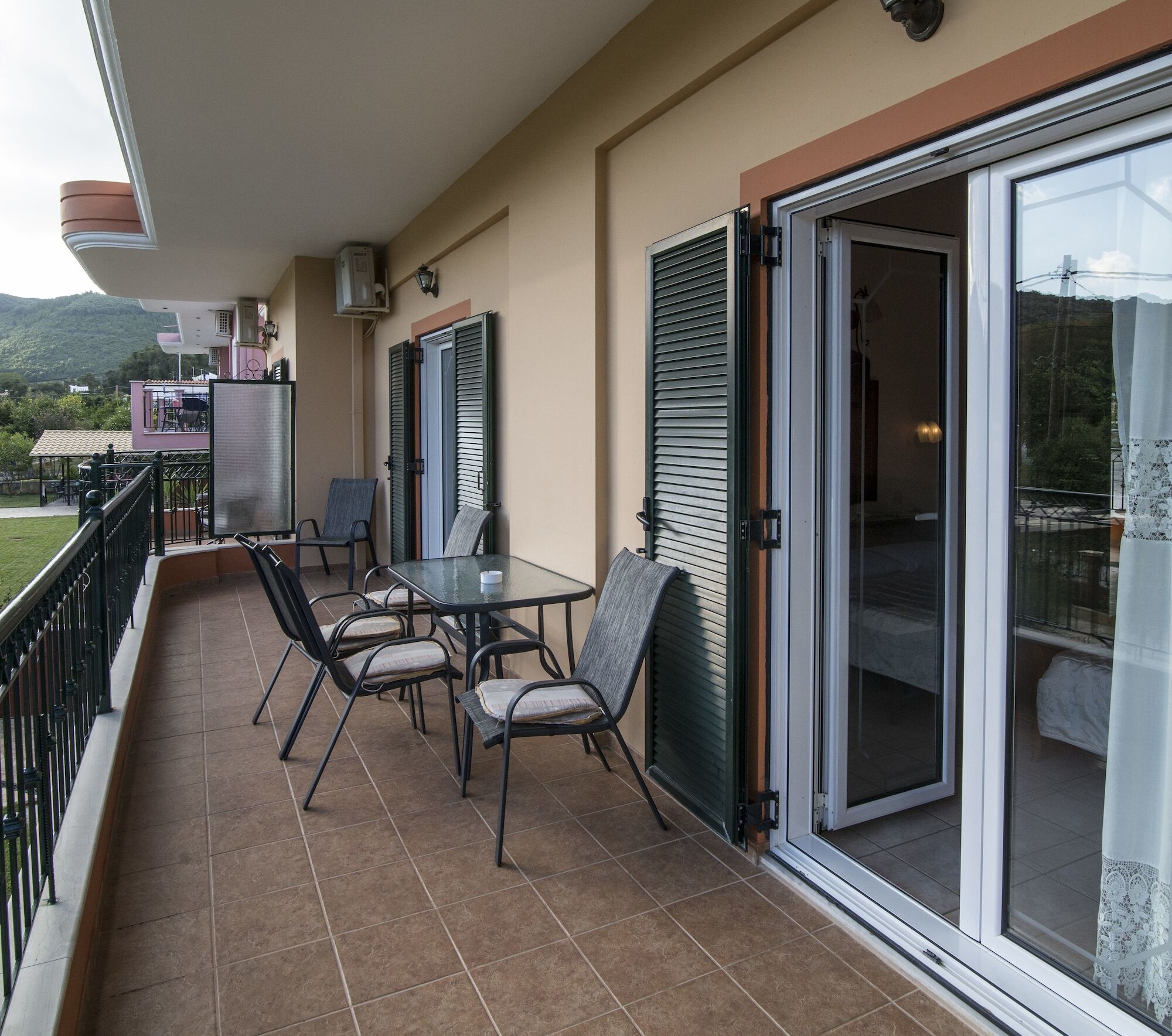Dimas V House Aparthotel Parga Ngoại thất bức ảnh
